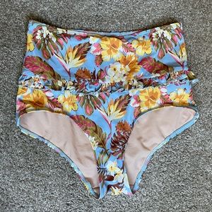 Kortni Jeane Mid Ruffle Sweet Hibiscus Bottom XS